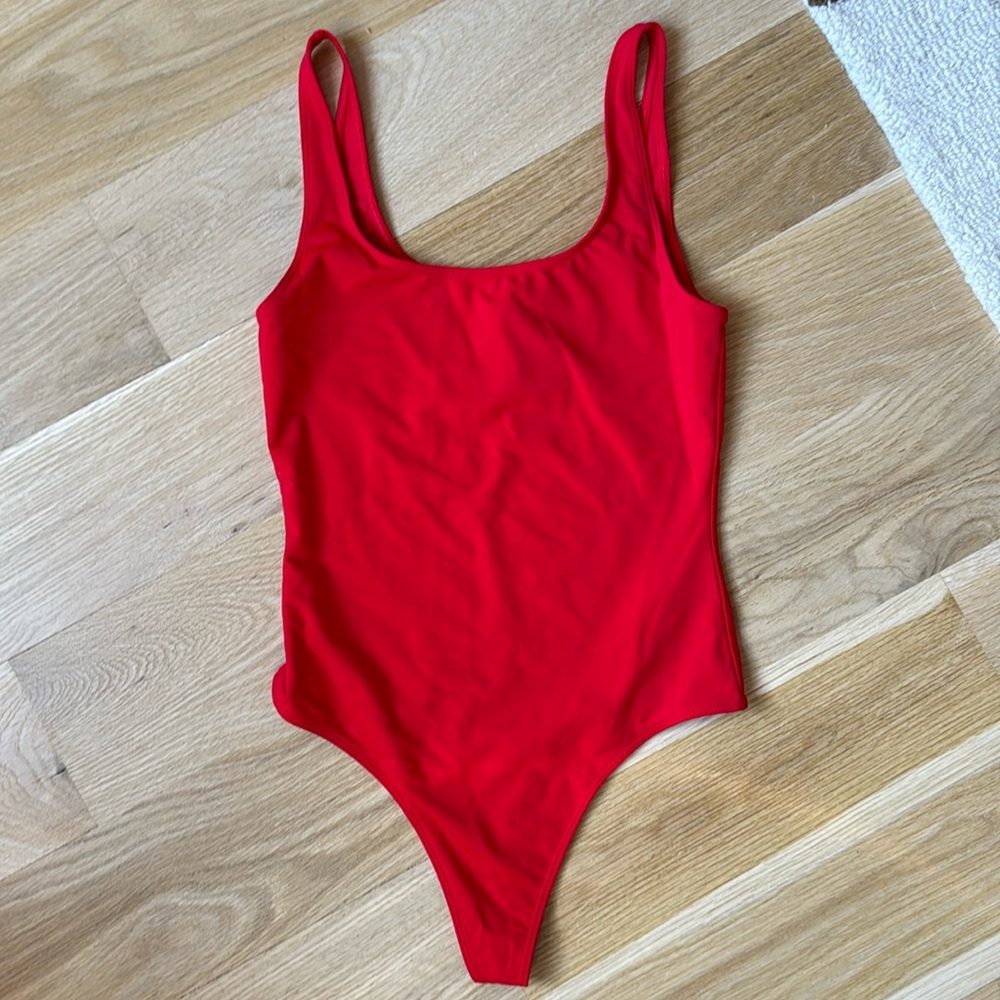 Aritzia Group Babaton red bodysuit, size small
